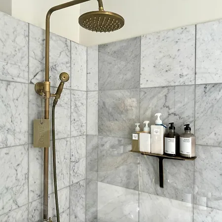 Luxury 'kings Garden View' 260m2 Prime Located Flat كوبنهاجن