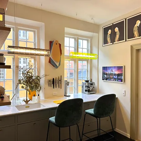 Luxury 'kings Garden View' 260m2 Prime Located Flat Apartment Copenhagen