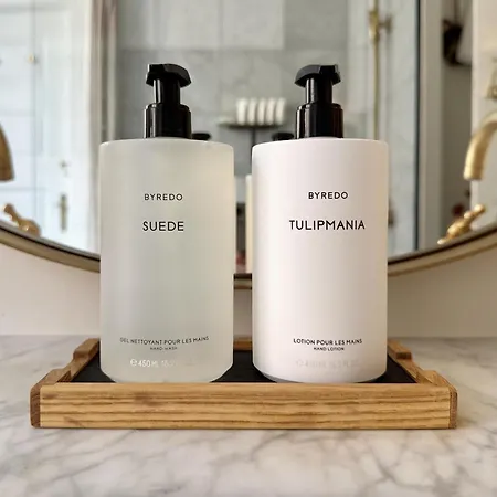 Luxury 260 Sqm With 4br Overlooking Kings Garden 아파트 *