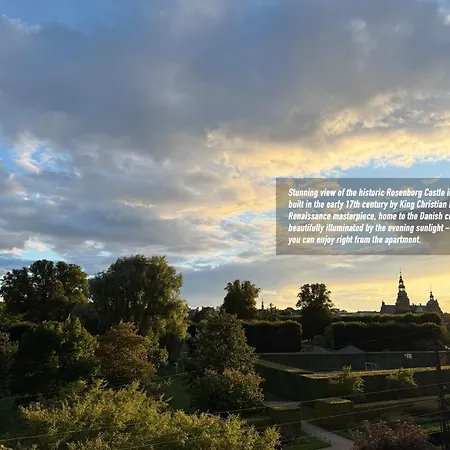 아파트 Luxury 260 Sqm With 4br Overlooking Kings Garden