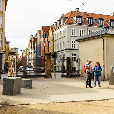 아파트 Luxury 260 Sqm With 4br Overlooking Kings Garden *