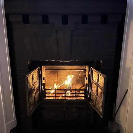 Luxury 260 Sqm With 4br Overlooking Kings Garden