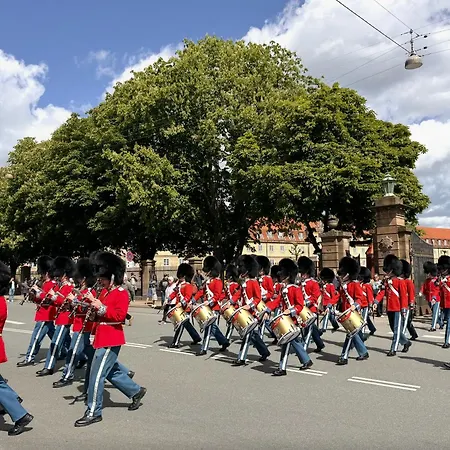 아파트 Luxury 260 Sqm With 4br Overlooking Kings Garden *