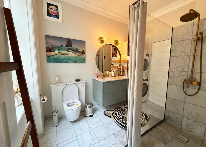 Luxury 260 Sqm With 4br Overlooking Kings Garden Kopenhagen