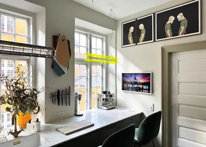 Luxury 260 Sqm With 4br Overlooking Kings Garden * Kopenhagen