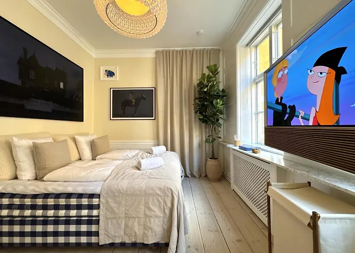 Luxury 260 Sqm With 4br Overlooking Kings Garden Apartment Kopenhagen