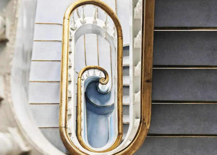 Apartment Luxury 260 Sqm With 4br Overlooking Kings Garden *