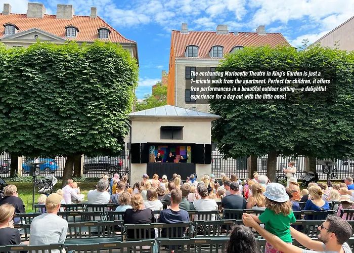 Luxury 260 Sqm With 4br Overlooking Kings Garden