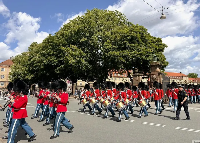 Apartment Luxury 260 Sqm With 4br Overlooking Kings Garden *