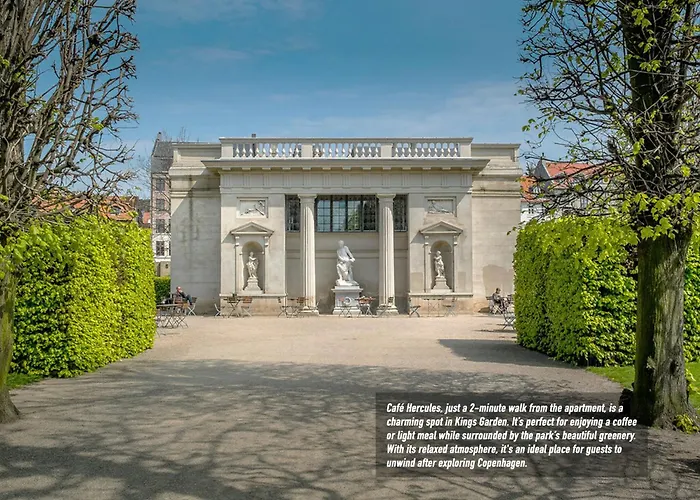 Luxury 260 Sqm With 4br Overlooking Kings Garden