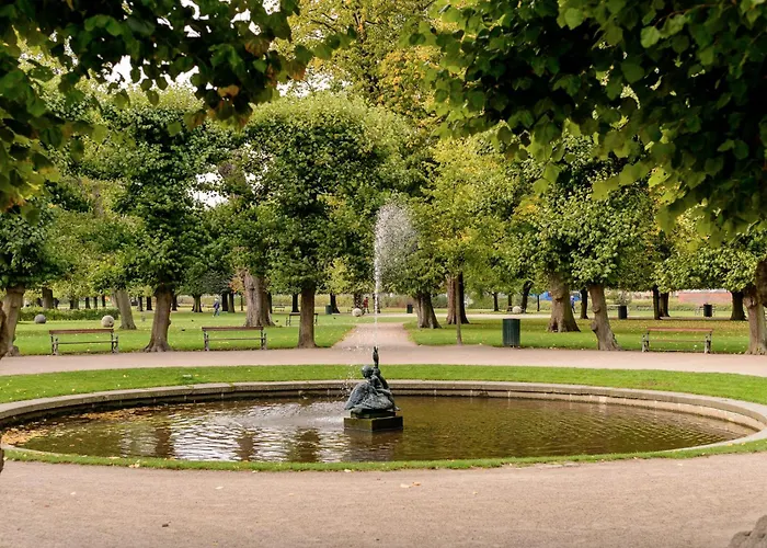 Luxury 260 Sqm With 4br Overlooking Kings Garden * Kopenhagen