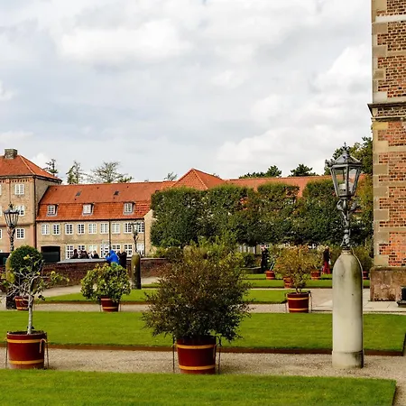 Apartman Luxury 260 Sqm With 4br Overlooking Kings Garden Koppenhága