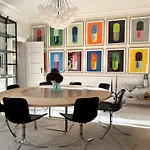 Luxury 260 Sqm With 4br Overlooking Kings Garden Apartman