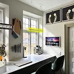 Luxury 260 Sqm With 4br Overlooking Kings Garden * Koppenhága