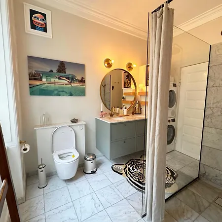 Luxury 260 Sqm With 4br Overlooking Kings Garden Kopenhag